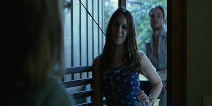 Amy Gets Robbed
